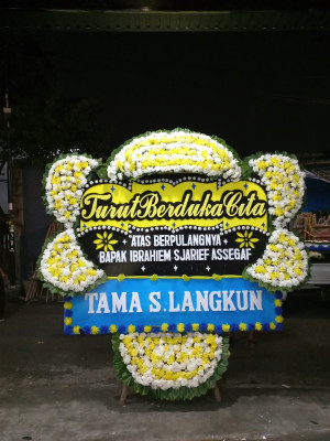 Papan Bunga Duka di Kurik